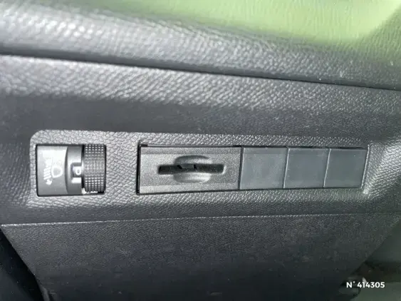 PEUGEOT 308 III - voiture d'occasion - Photo 15