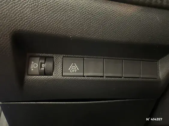 PEUGEOT 208 II - voiture d'occasion - Photo 15