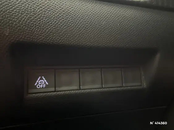 PEUGEOT 2008 II - voiture d'occasion - Photo 15