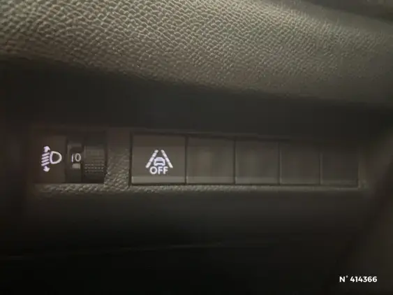 PEUGEOT 208 II - voiture d'occasion - Photo 15
