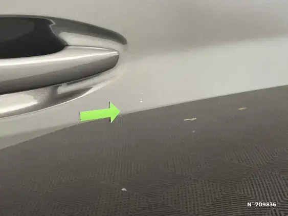 PEUGEOT 208 BUSINESS R II - voiture d'occasion - Photo 24