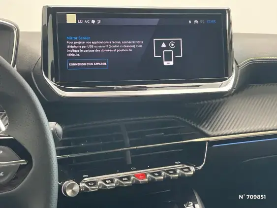 PEUGEOT 208 II - voiture d'occasion - Photo 13