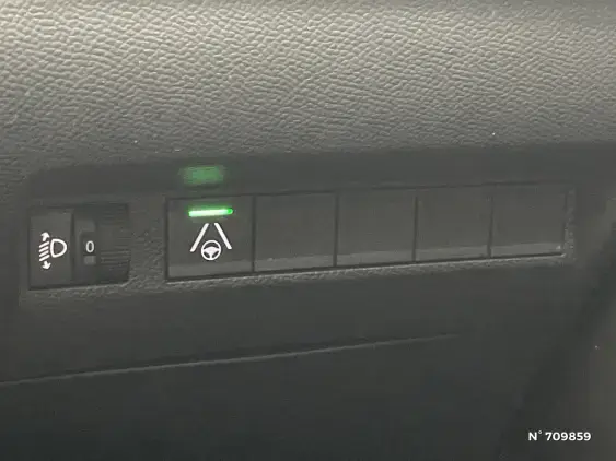 PEUGEOT 208 II - voiture d'occasion - Photo 15