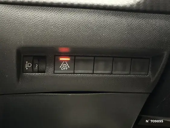 PEUGEOT 208 BUSINESS R II - voiture d'occasion - Photo 15