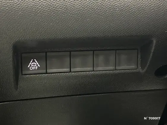 PEUGEOT 2008 II - voiture d'occasion - Photo 15