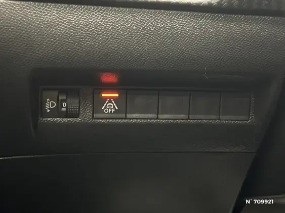 PEUGEOT 208 II - voiture d'occasion - Photo 15