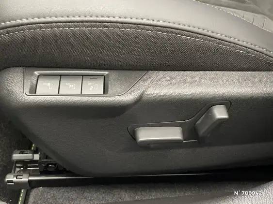 PEUGEOT 208 II - voiture d'occasion - Photo 24