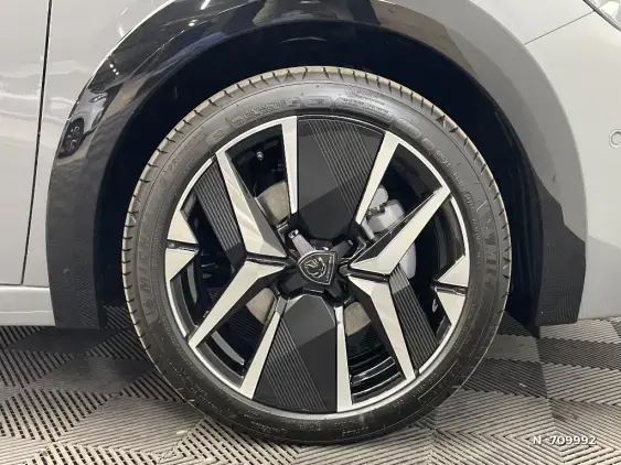 PEUGEOT 208 II - voiture d'occasion - Photo 8