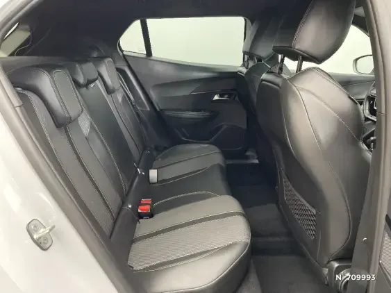 PEUGEOT 2008 II - voiture d'occasion - Photo 11