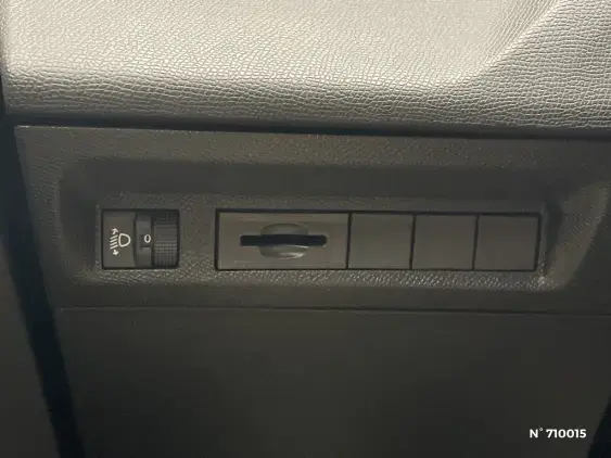 PEUGEOT 308 III - voiture d'occasion - Photo 15