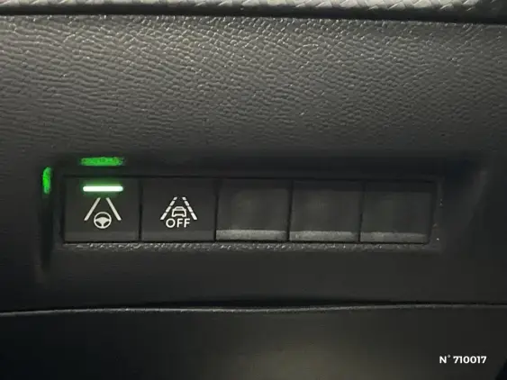 PEUGEOT 2008 II - voiture d'occasion - Photo 15