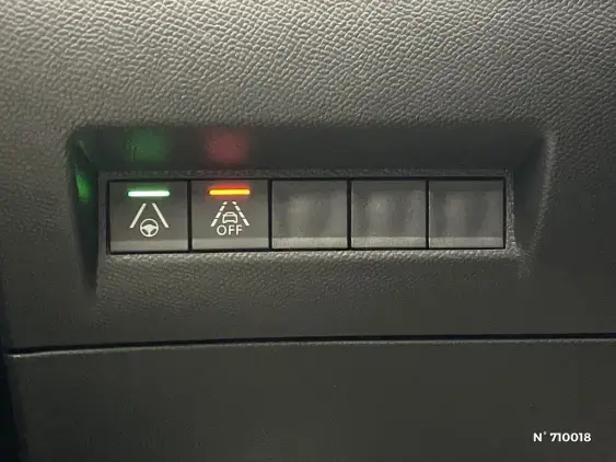 PEUGEOT 2008 II - voiture d'occasion - Photo 15
