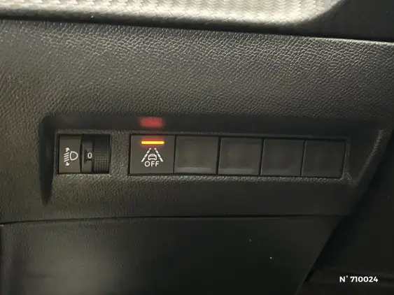 PEUGEOT 208 II - voiture d'occasion - Photo 15