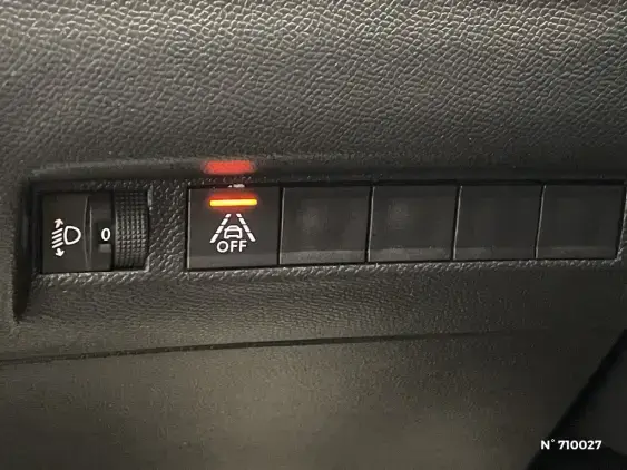 PEUGEOT 208 II - voiture d'occasion - Photo 14