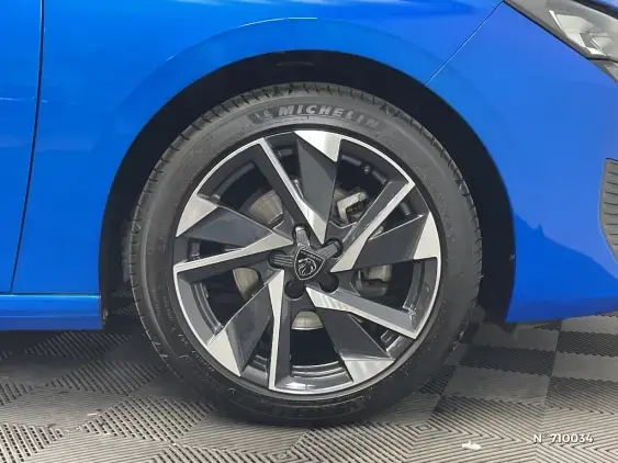 PEUGEOT 308 III - voiture d'occasion - Photo 8