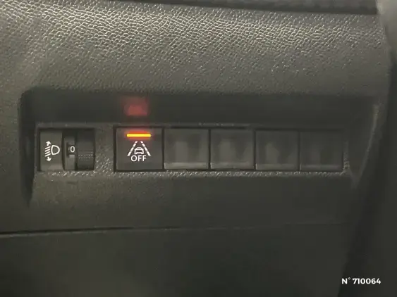 PEUGEOT 208 II - voiture d'occasion - Photo 15