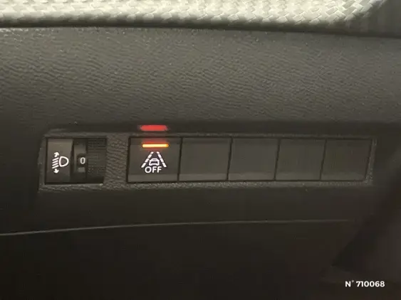 PEUGEOT 208 II - voiture d'occasion - Photo 14