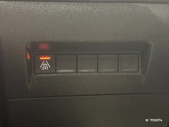 PEUGEOT 2008 II - voiture d'occasion - Photo 15