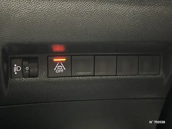 PEUGEOT 208 II - voiture d'occasion - Photo 14