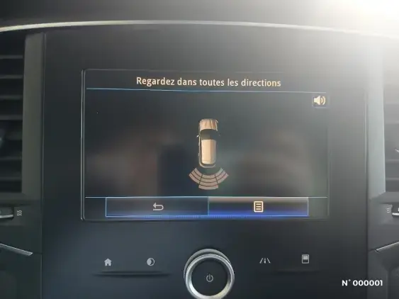 RENAULT MEGANE IV - voiture d'occasion - Photo 14