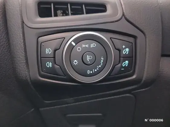 FORD FOCUS III - voiture d'occasion - Photo 15