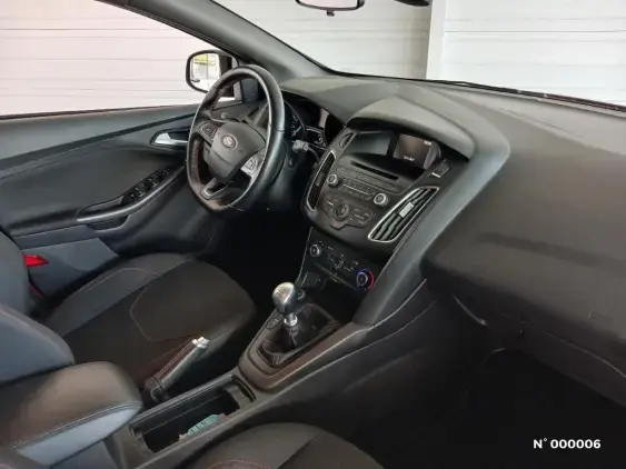 FORD FOCUS III - voiture d'occasion - Photo 10