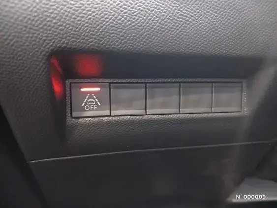 PEUGEOT 208 II - voiture d'occasion - Photo 15