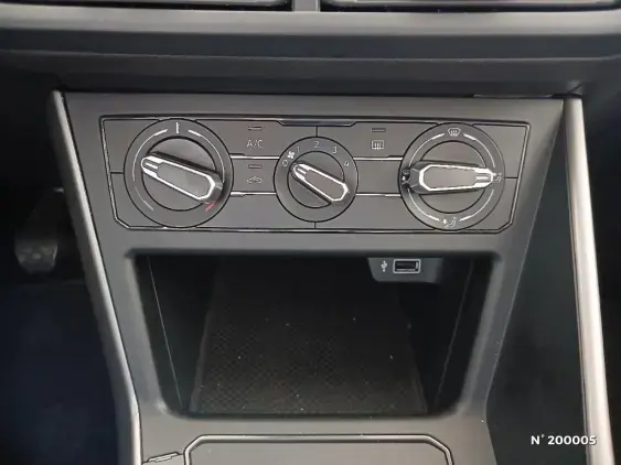 VOLKSWAGEN POLO V - voiture d'occasion - Photo 31