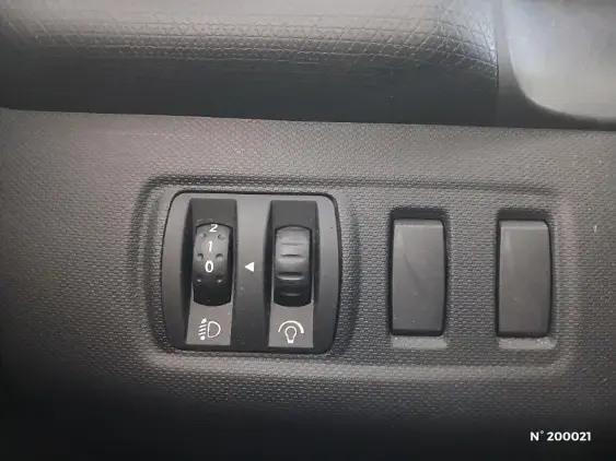 RENAULT CLIO IV - voiture d'occasion - Photo 14