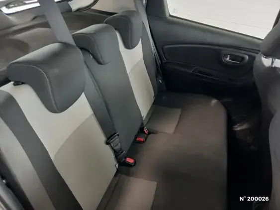 TOYOTA YARIS III - voiture d'occasion - Photo 11