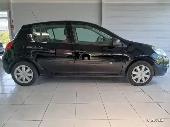 RENAULT CLIO III - voiture d'occasion - Photo 5