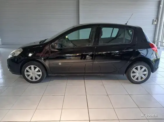 RENAULT CLIO III - voiture d'occasion - Photo 2