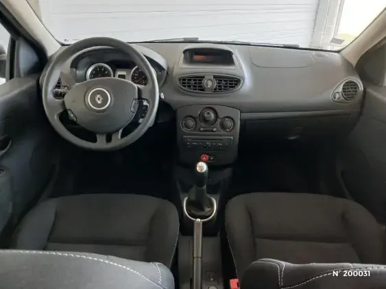 RENAULT CLIO III - voiture d'occasion - Photo 8