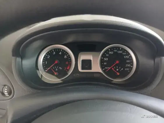 RENAULT CLIO III - voiture d'occasion - Photo 11