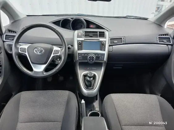 TOYOTA VERSO - voiture d'occasion - Photo 9