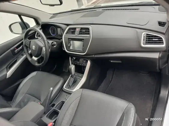 SUZUKI SX4 - voiture d'occasion - Photo 10