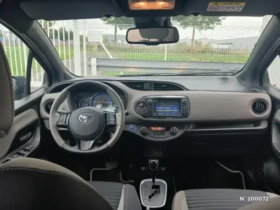 TOYOTA YARIS III - voiture d'occasion - Photo 8