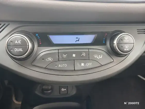 TOYOTA YARIS III - voiture d'occasion - Photo 13