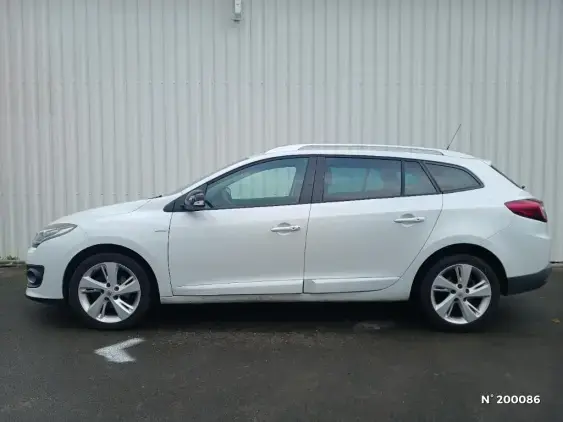 RENAULT MEGANE III - voiture d'occasion - Photo 2