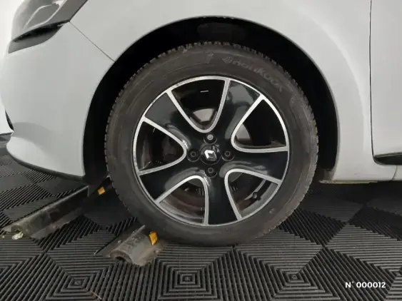 RENAULT CLIO IV - voiture d'occasion - Photo 8