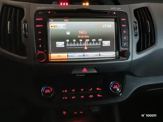 KIA SPORTAGE III - voiture d'occasion - Photo 12