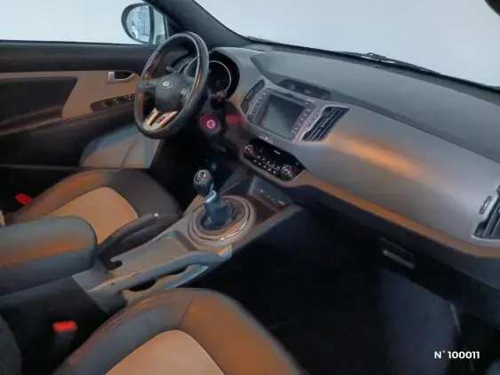 KIA SPORTAGE III - voiture d'occasion - Photo 9