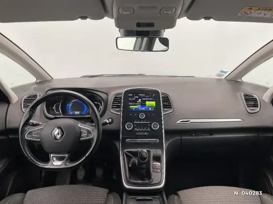 RENAULT SCENIC IV - voiture d'occasion - Photo 9