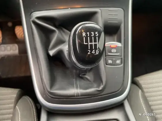 RENAULT SCENIC IV - voiture d'occasion - Photo 25