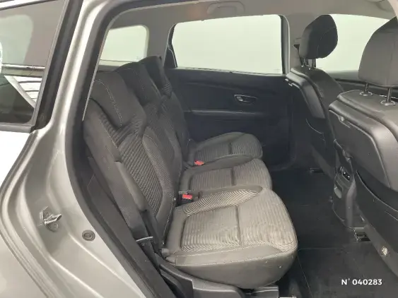 RENAULT SCENIC IV - voiture d'occasion - Photo 11