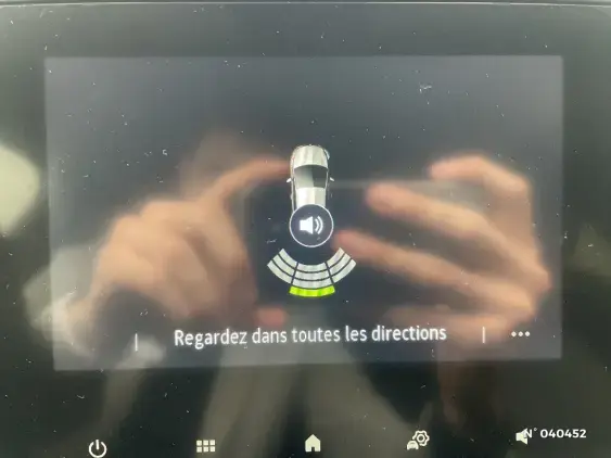 RENAULT CLIO V - voiture d'occasion - Photo 14