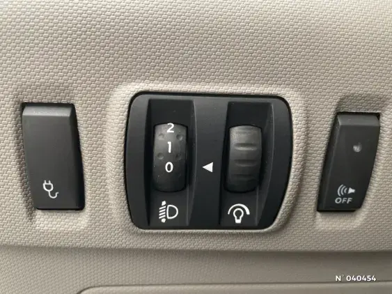 RENAULT ZOE - voiture d'occasion - Photo 15