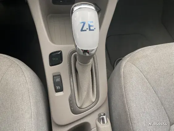RENAULT ZOE - voiture d'occasion - Photo 25