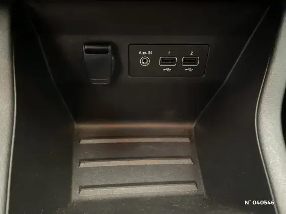 RENAULT CLIO V - voiture d'occasion - Photo 23