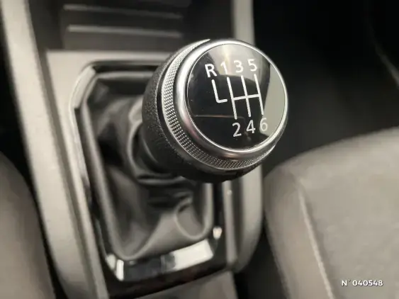 RENAULT CLIO V - voiture d'occasion - Photo 24